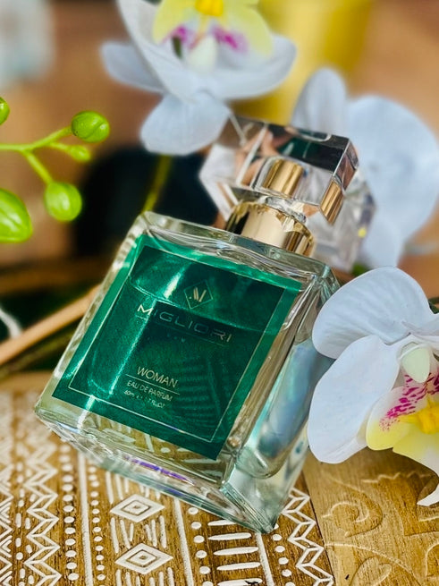 Najpiękniejsze perfumy kwiatowe dla kobiet – ranking i recenzje